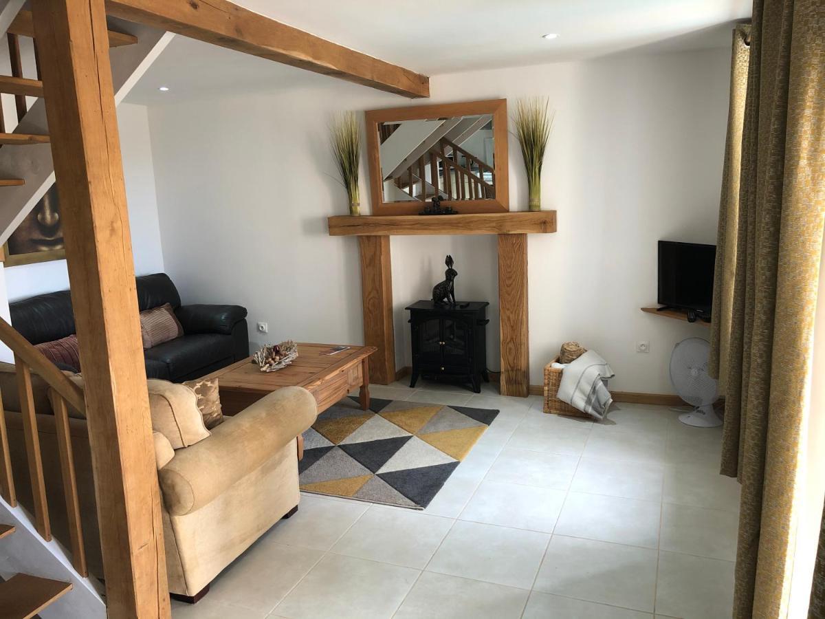 The Walnut Tree Chambre D'Hotes Le Dorat Exterior foto