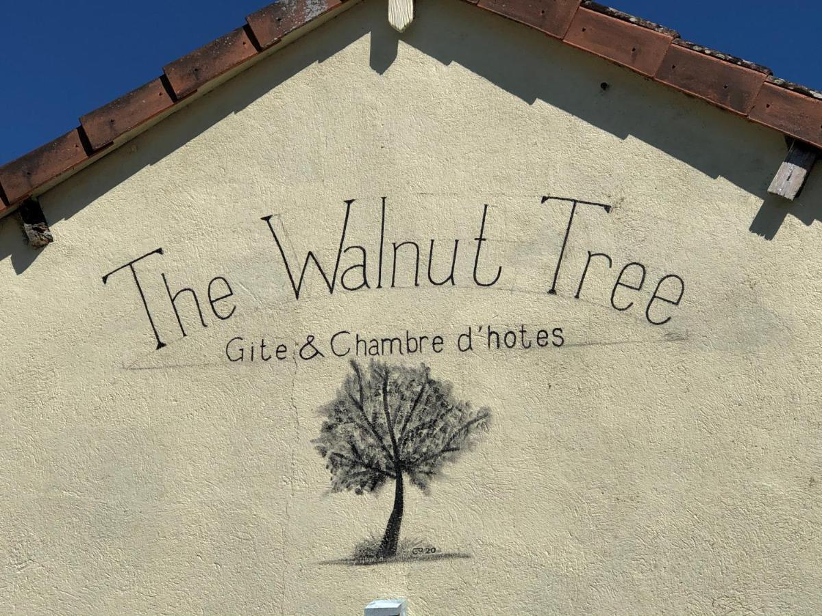 The Walnut Tree Chambre D'Hotes Le Dorat Exterior foto